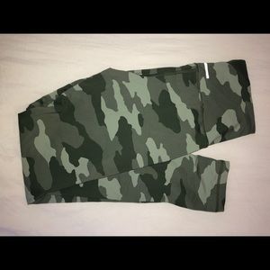 Aerie camo leggings